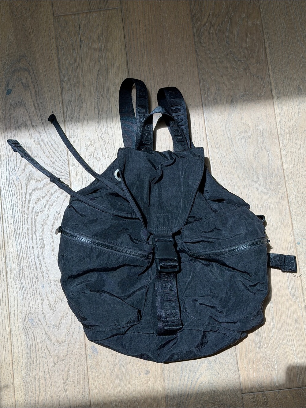 BAGGU SPORT Black Nylon Drawstring Backpack with Buckle